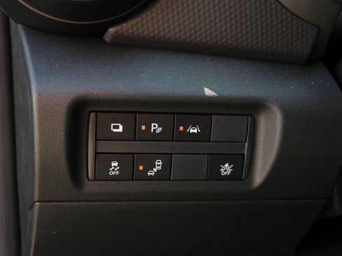 Certified 2025 Nissan Kicks Play S FWD image 21