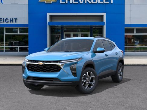 New 2026 Chevrolet Trax LT w/ Driver Confidence Package FWD image 30