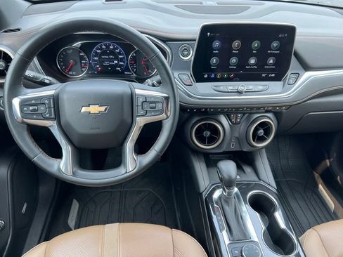 Used 2023 Chevrolet Blazer Premier w/ Enhanced Convenience Package AWD/4WD image 3