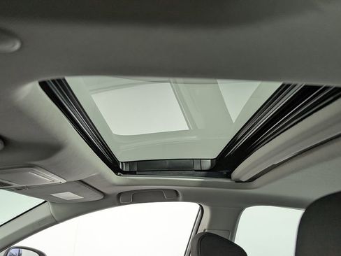 Used 2023 Honda Accord EX image 9