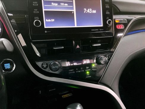 Used 2022 Toyota Camry XSE FWD image 32