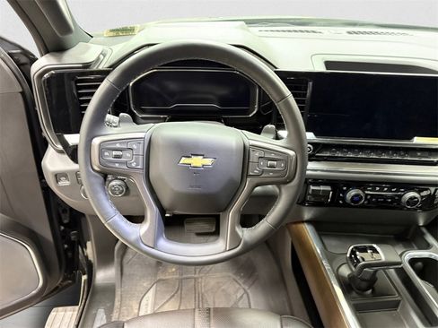 Used 2024 Chevrolet Silverado 1500 High Country w/ Technology Package image 12