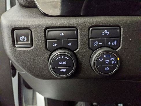 Used 2024 Chevrolet Silverado 3500 LT w/ Convenience Package image 20