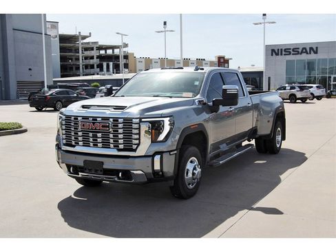 Used 2024 GMC Sierra 3500 Denali w/ Denali Reserve Package image 2