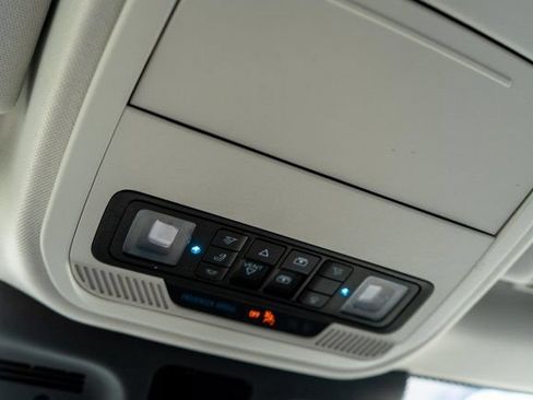 Used 2025 Ford Expedition Active AWD/4WD image 31