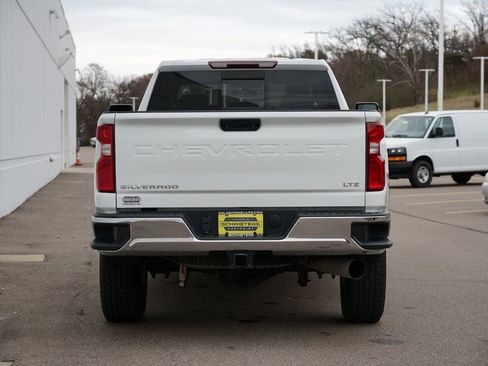 Used 2022 Chevrolet Silverado 3500 LTZ image 4