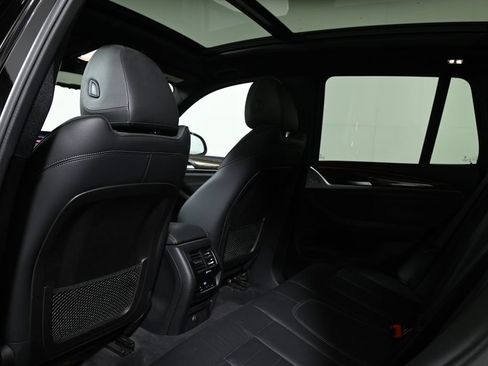 Used 2019 BMW X3 xDrive30i w/ Premium Package AWD/4WD image 7