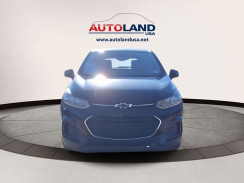 Used 2018 Chevrolet Trax LS image 2