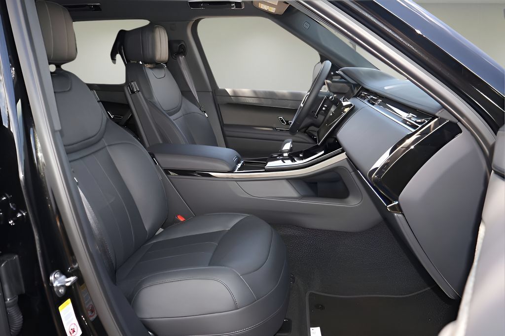 New 2026 Land Rover Range Rover Sport SE AWD/4WD image 17