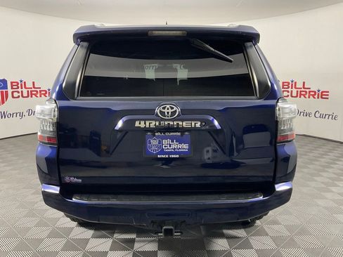 Used 2015 Toyota 4Runner SR5 RWD image 4