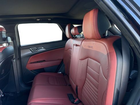 Used 2023 Kia Sportage SX Prestige image 10