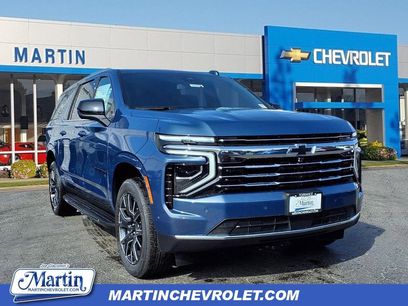 New 2026 Chevrolet Suburban LT w/ LPO, Dark Essentials Package