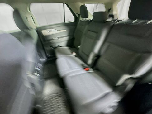 Used 2025 Ford Explorer Active RWD image 28