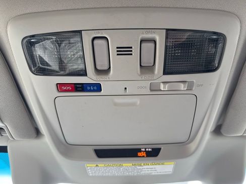 Used 2017 Subaru Outback 2.5i Limited image 49