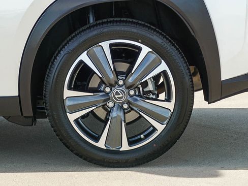 Certified 2024 Lexus UX 250h FWD image 10