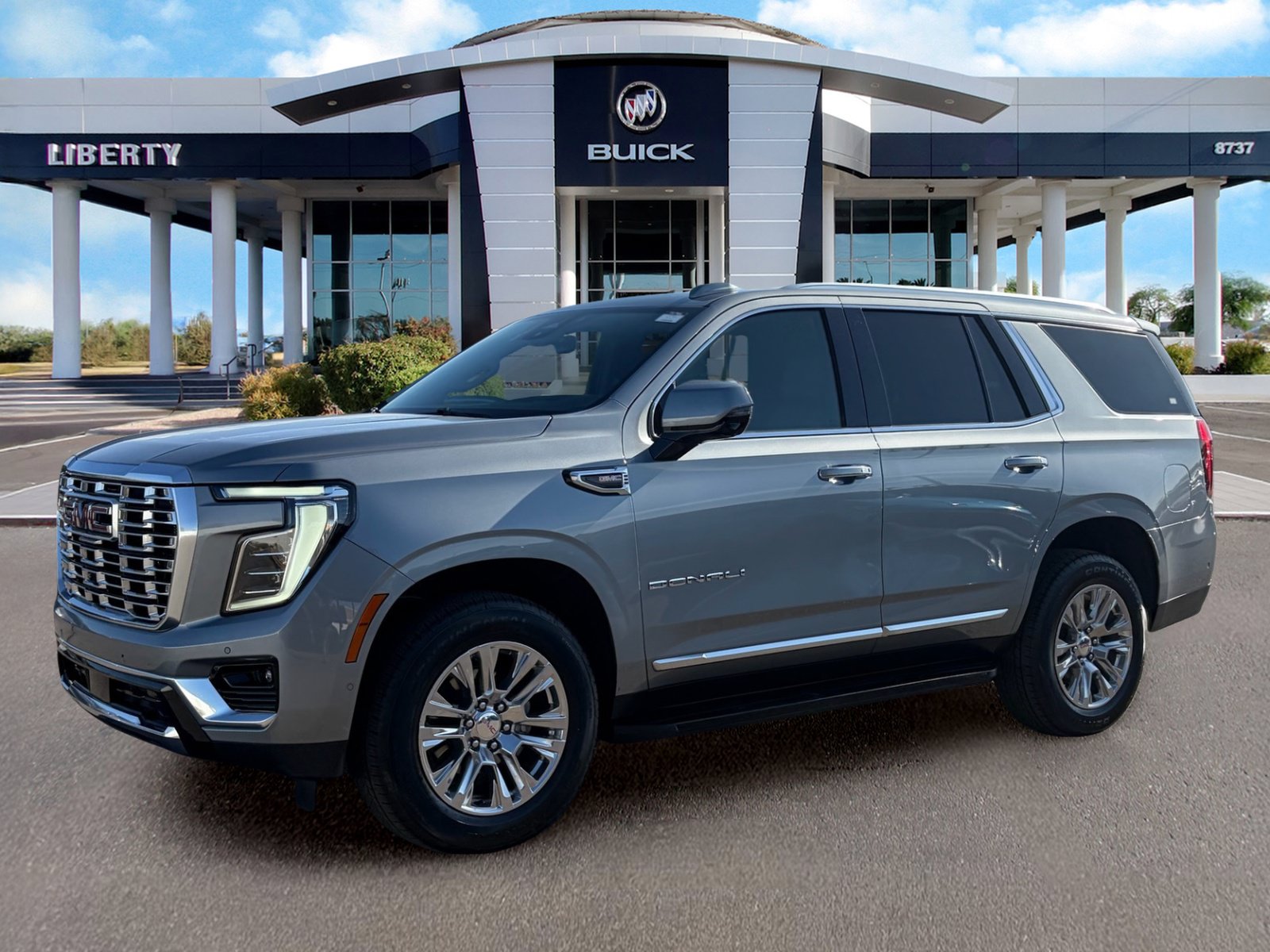Used 2025 GMC Yukon Denali RWD image 6
