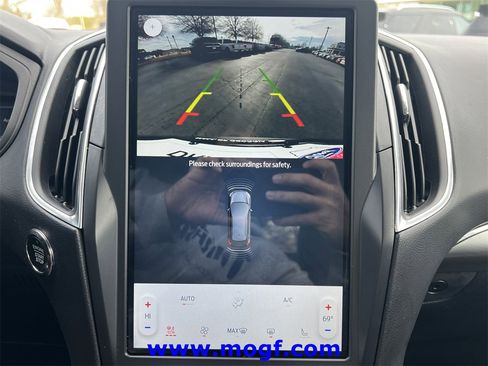 Certified 2024 Ford Edge Titanium image 6