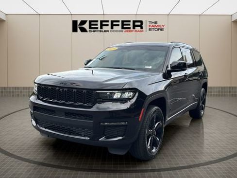 Used 2023 Jeep Grand Cherokee L Limited w/ Luxury Tech Group II image 1