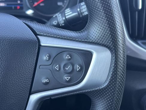 Used 2024 GMC Terrain SLE image 10