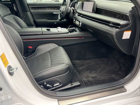 New 2024 Genesis G90 3.5T image 13