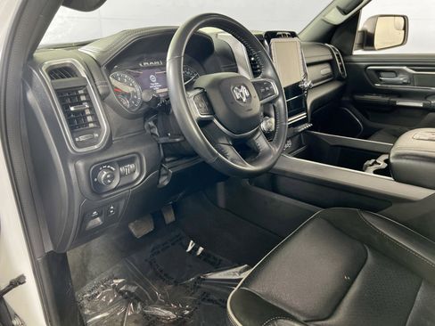 Used 2023 RAM 1500 Laramie AWD/4WD image 9