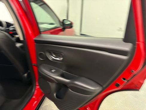 Used 2025 Honda HR-V EX-L image 17
