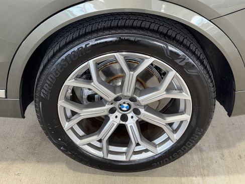 Certified 2025 BMW X7 xDrive40i w/ Premium Package image 37