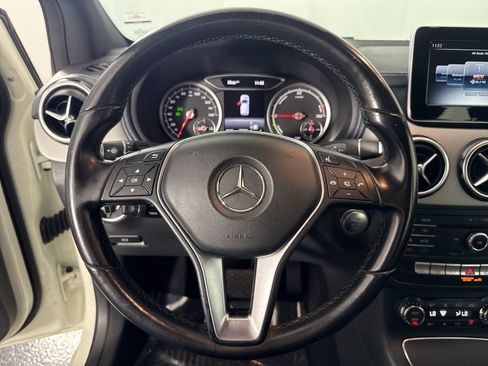 Used 2017 Mercedes-Benz B 250e image 18