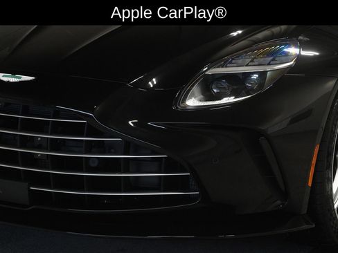Used 2025 Aston Martin V8 Vantage Coupe image 8