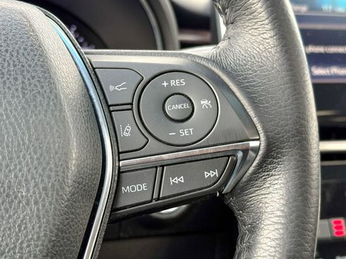 Used 2019 Toyota Avalon XLE image 22