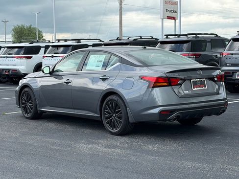 New 2026 Nissan Altima 2.5 SV w/ SV Special Edition Package FWD image 6