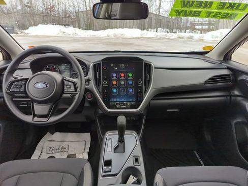 Used 2025 Subaru Crosstrek 2.0i Premium image 18