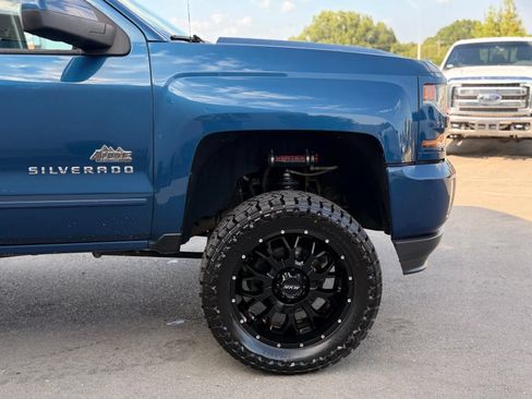Used 2018 Chevrolet Silverado 1500 LT w/ All Star Edition AWD/4WD image 8