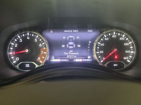 Used 2020 Jeep Renegade Trailhawk w/ UConnect 8.4 Nav Group AWD/4WD image 23