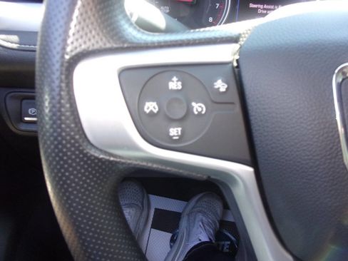 Used 2021 GMC Acadia SLE w/ Driver Convenience Package AWD/4WD image 16