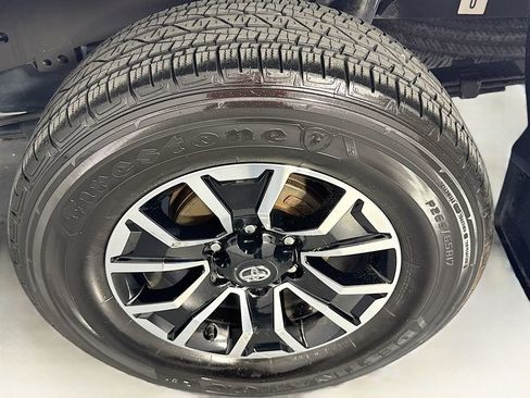 Used 2022 Toyota Tacoma TRD Sport w/ Technology Package image 35