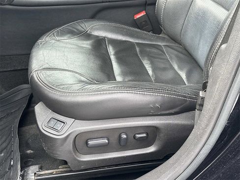 Used 2016 Ford Taurus Limited image 17