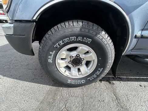 Used 1998 Toyota Tacoma 4x4 Xtracab V6 image 14