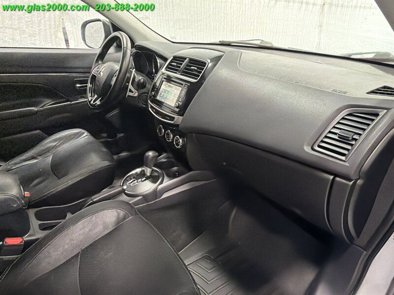 Used 2017 Mitsubishi Outlander Sport SEL AWD/4WD image 5