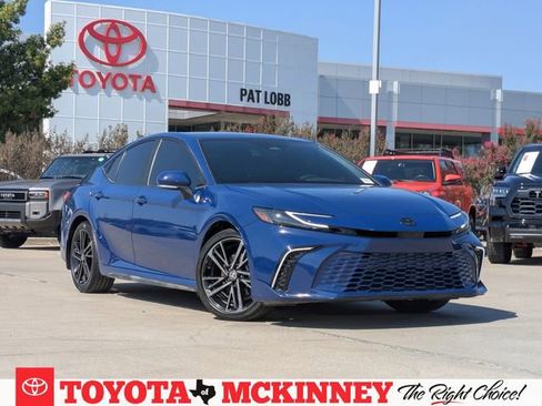 Used 2025 Toyota Camry XSE image 1