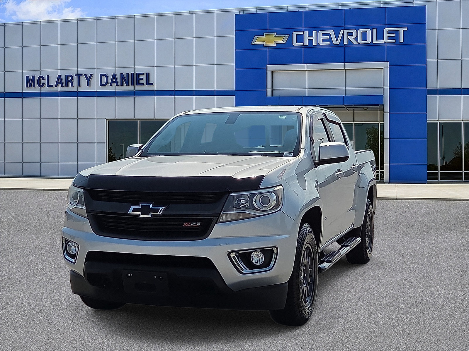 Used 2020 Chevrolet Colorado Z71 AWD/4WD image 2