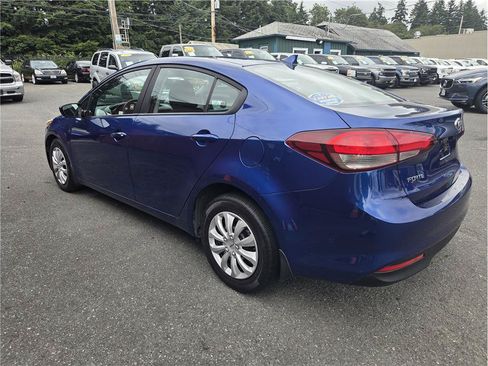 Used 2017 Kia Forte LX FWD image 6
