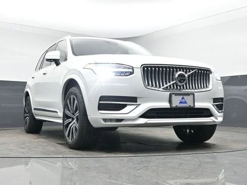 Used 2023 Volvo XC90 B6 Plus w/ Protection Package image 10