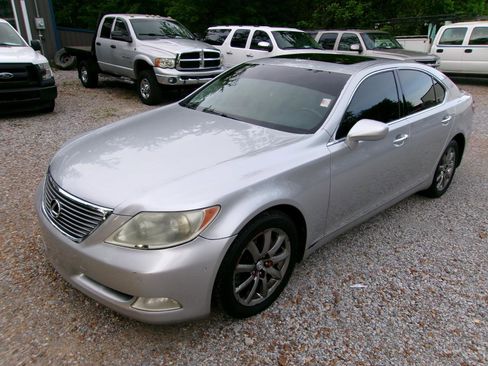 Used 2007 Lexus LS 460 RWD image 3
