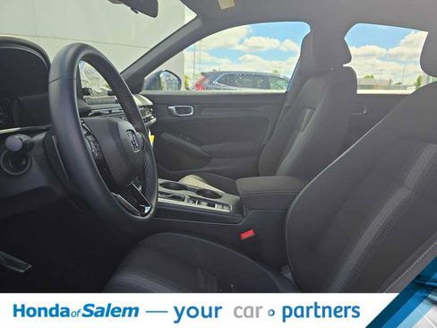 Used 2025 Honda Civic Sport image 11