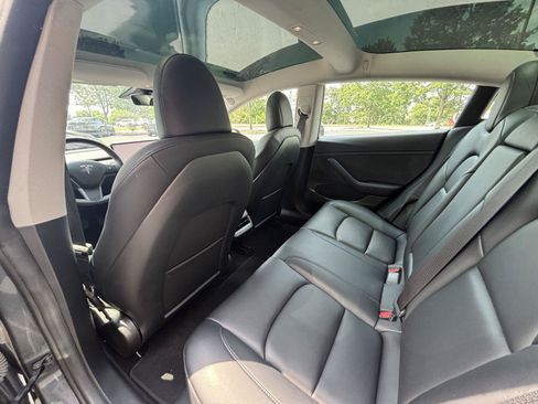 Used 2022 Tesla Model 3 Long Range AWD/4WD image 23