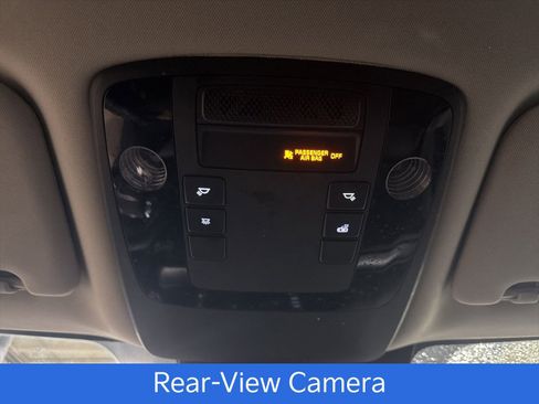 Used 2024 Kia Carnival LX image 18