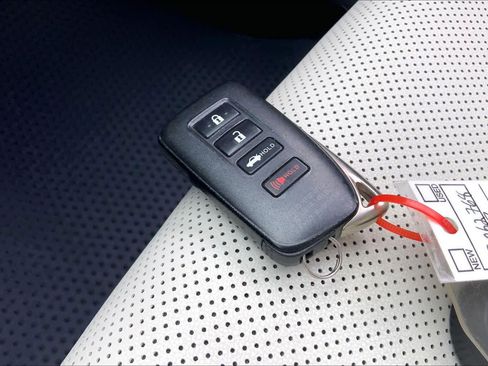 Used 2023 Lexus IS 350 F Sport image 13