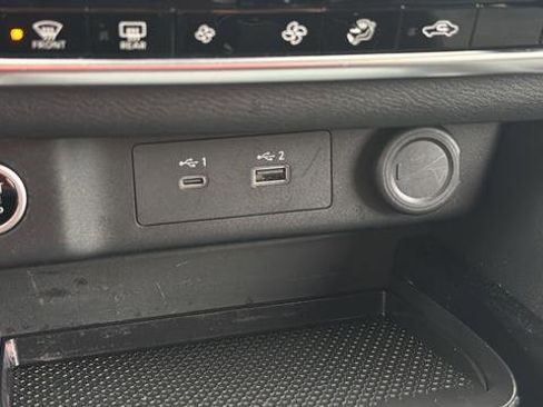 Used 2023 Nissan Rogue SV AWD/4WD image 18