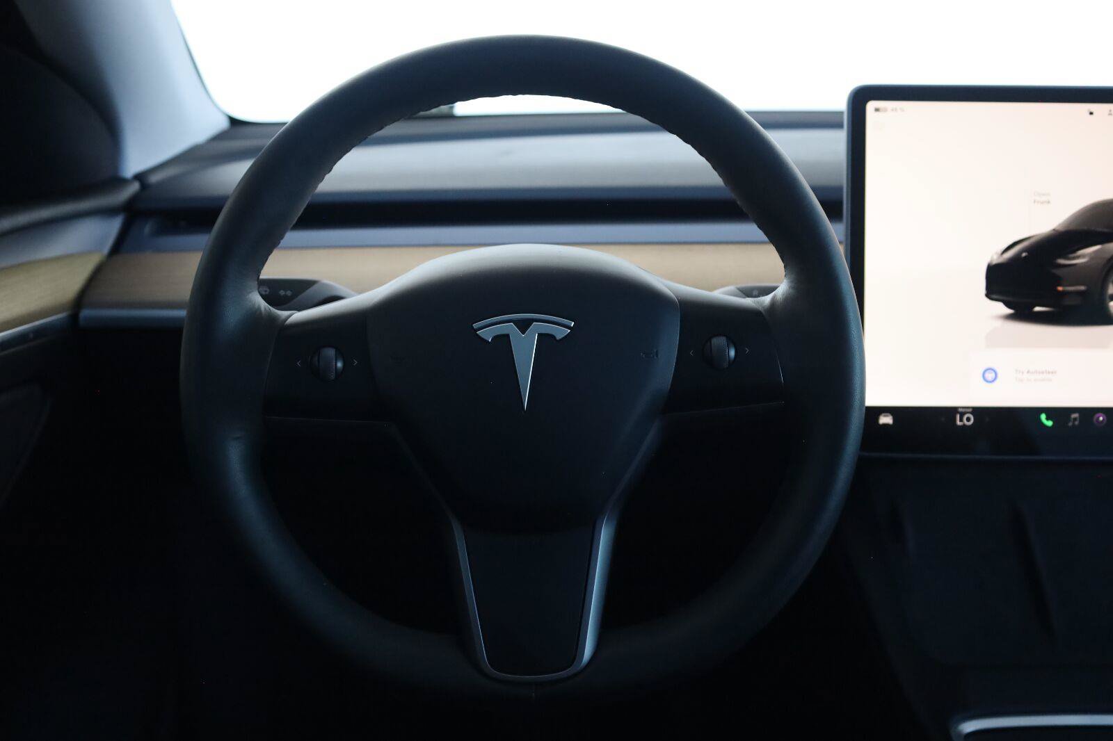 Used 2023 Tesla Model Y Long Range AWD/4WD image 30